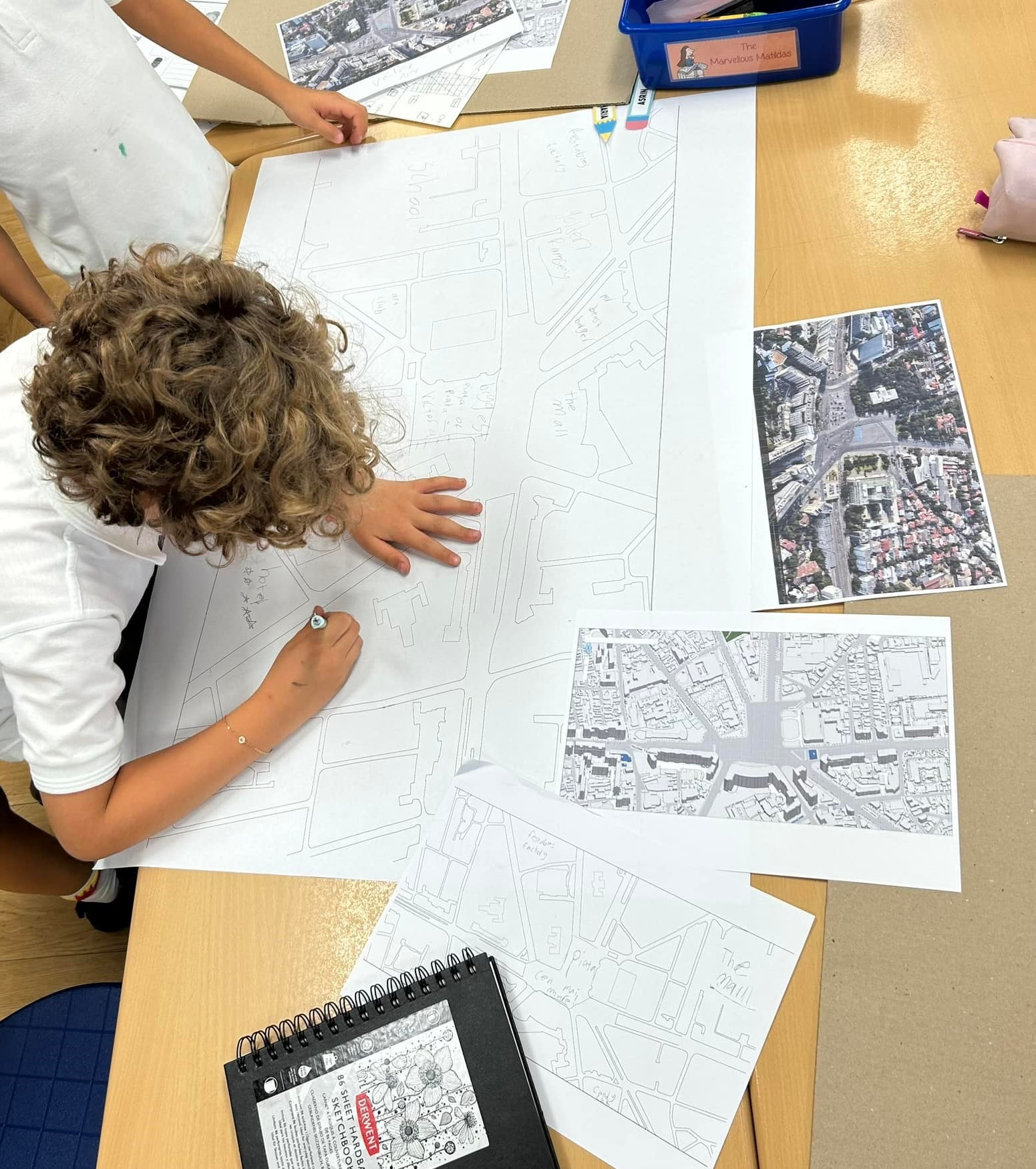 Creatie si arta in Arhitectura pentru copii si adolescenti