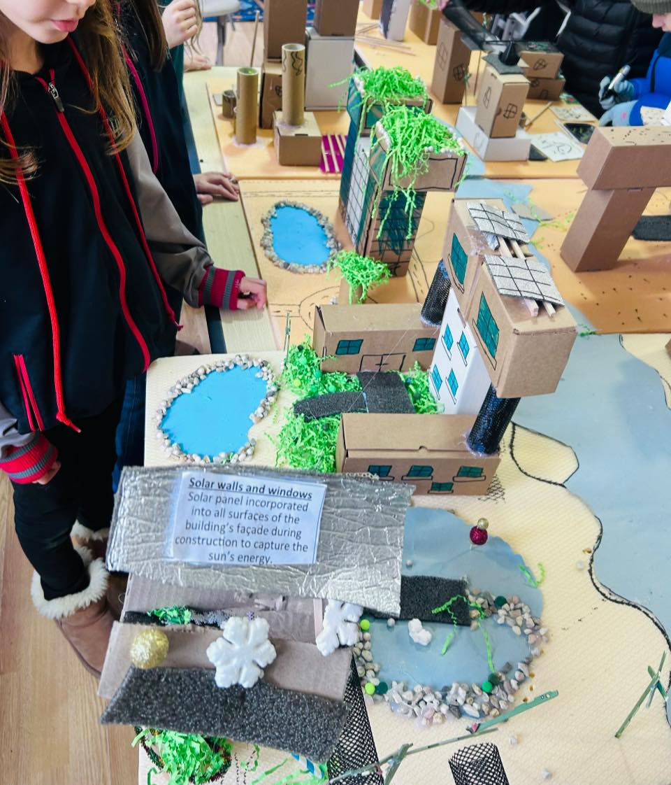 Creatie si arta in Arhitectura pentru copii si adolescenti